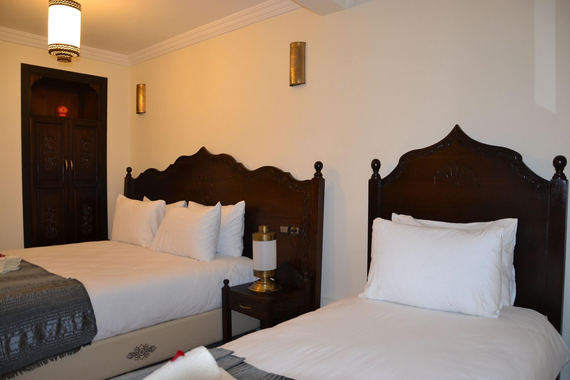 Hotel Riad Ben Atar Эс-Сувейра Экстерьер фото